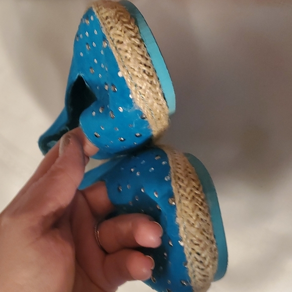 New size 3 canvas blue studded slip ons - Picture 3 of 7